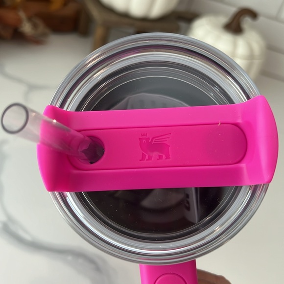 Authentic💕STANLEY  20oz Tumbler. - Picture 8 of 16